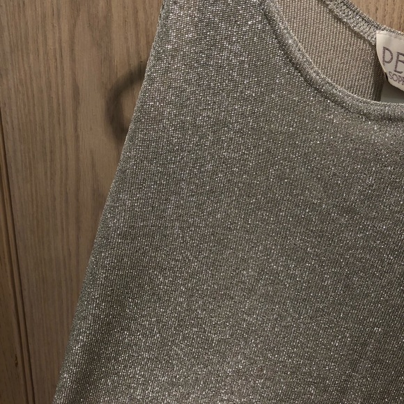 🔴Shimmery Tank🔴 - Picture 3 of 3